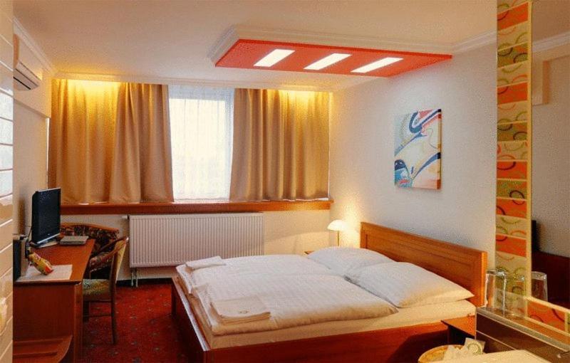 Hotel Druzba Михаловце Стая снимка